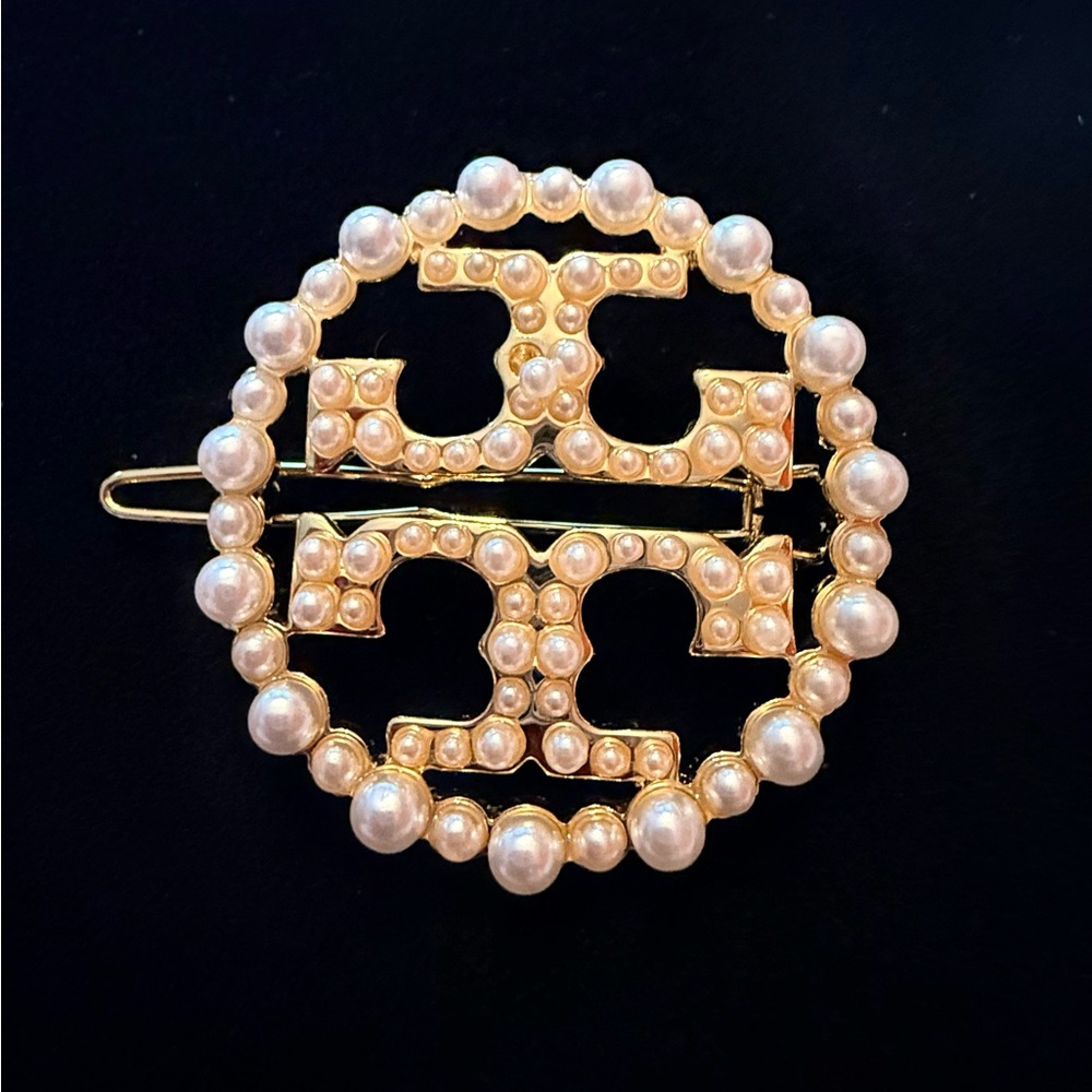Tory Burch Double T pearl-embellished hair clip - Picture 1 of 5